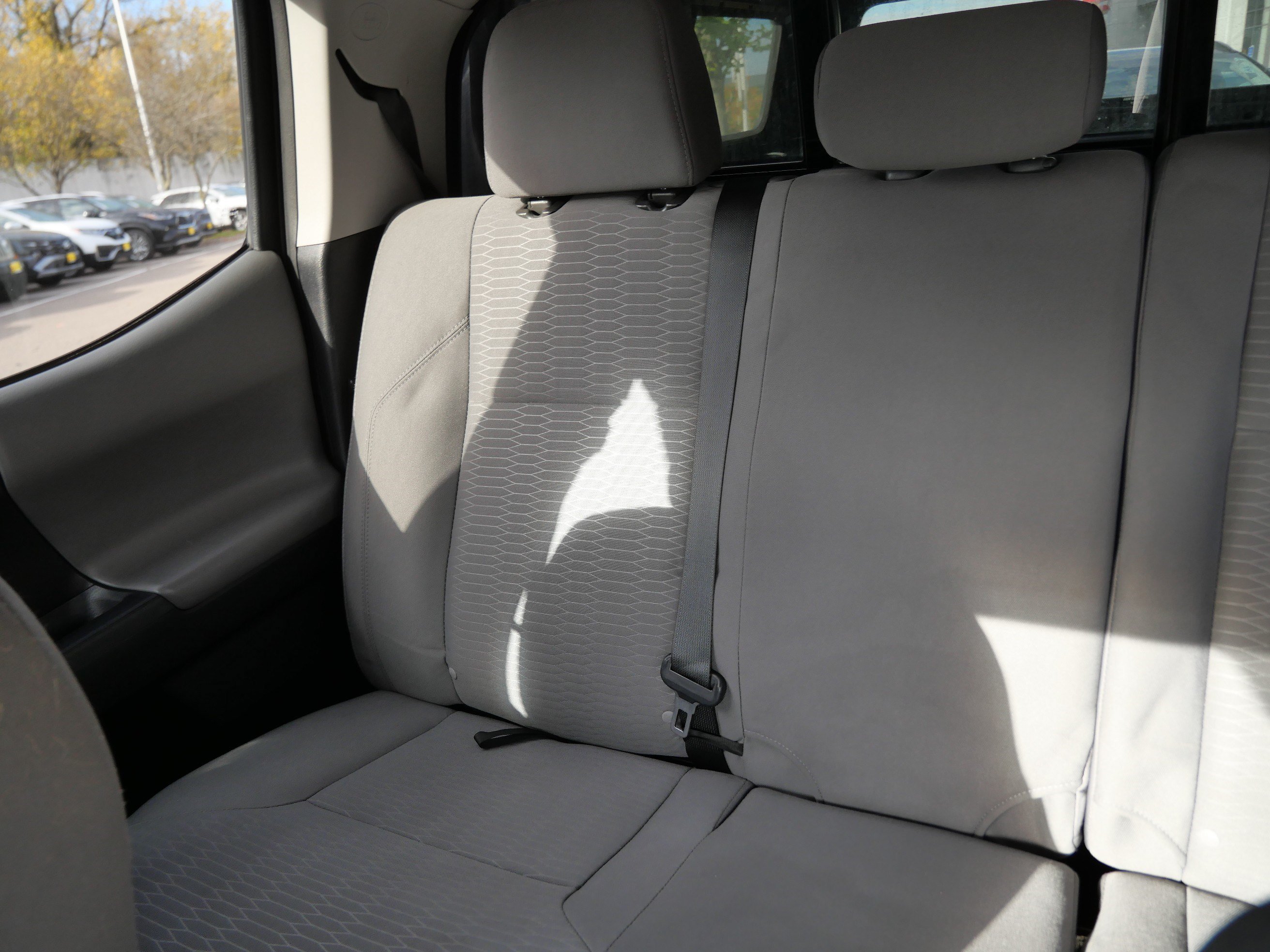 Certified 2019 Toyota Tacoma SR5 AWD/4WD image 12