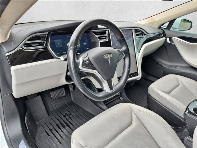 Used 2016 Tesla Model S 70 RWD image 9