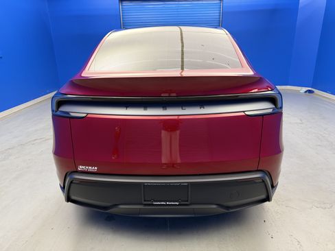 Used 2026 Tesla Model Y 2WD image 6