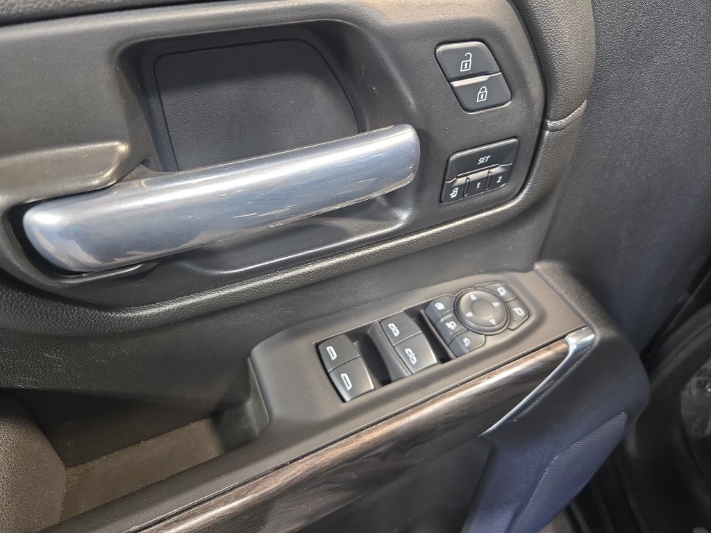 Used 2021 Chevrolet Silverado 2500 LTZ w/ LTZ Plus Package AWD/4WD image 31