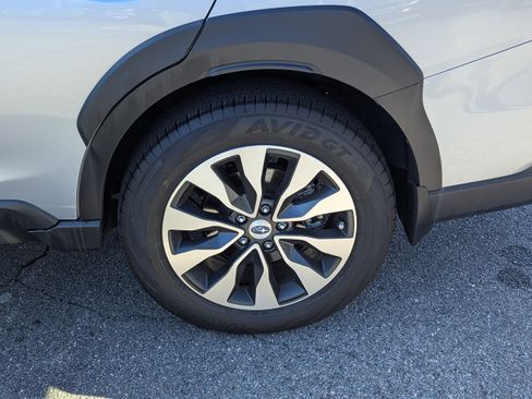 Used 2023 Subaru Outback Limited image 29