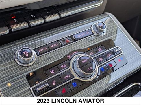 Used 2023 Lincoln Aviator Black Label w/ Dynamic Handling Package AWD/4WD image 18