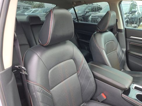 Used 2023 Nissan Altima 2.5 SR w/ SR Premium Package FWD image 28