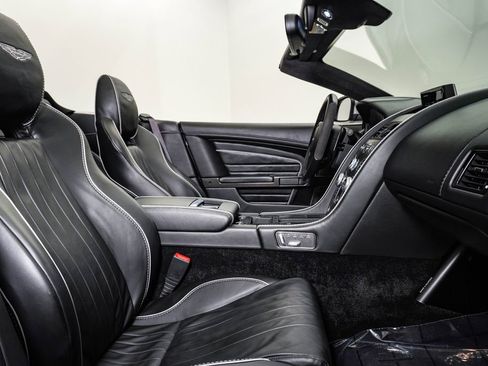 Used 2016 Aston Martin DB9 GT RWD image 20