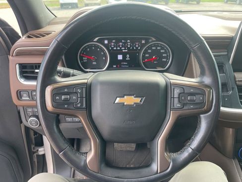 Used 2021 Chevrolet Suburban High Country image 18