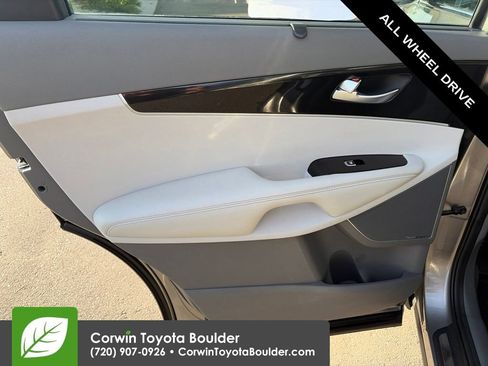Used 2019 Kia Sorento SX AWD/4WD image 22