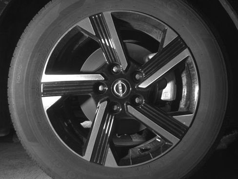 Used 2025 Nissan Sentra SV FWD image 13