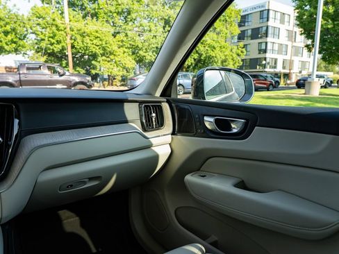 Used 2019 Volvo XC60 T6 Inscription w/ Protection Package AWD/4WD image 11
