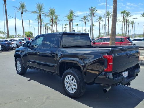 Certified 2025 Toyota Tacoma SR5 AWD/4WD image 6