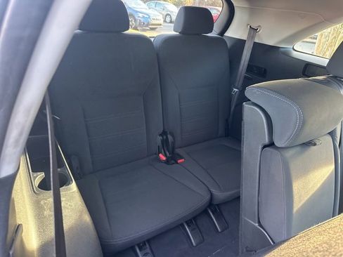 Used 2020 Kia Sorento LX image 11