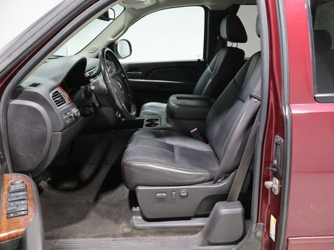 Used 2009 Chevrolet Silverado 1500 LTZ w/ Suspension Package, Off-Road AWD/4WD image 11