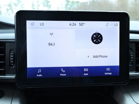 Used 2024 Ford Explorer XLT w/ Equipment Group 202A image 21