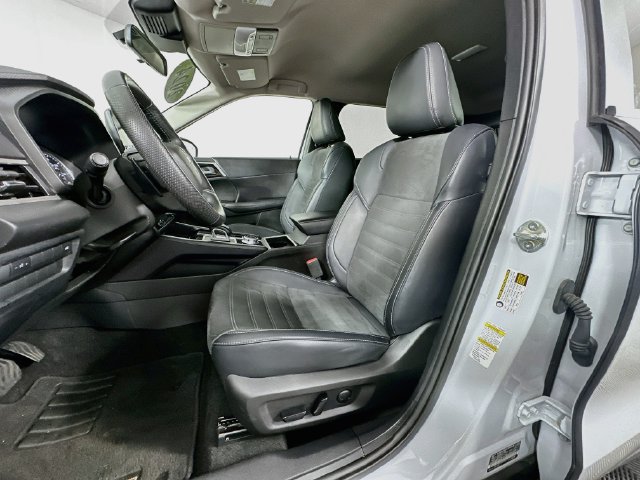 Used 2024 Mitsubishi Outlander SE AWD/4WD image 18