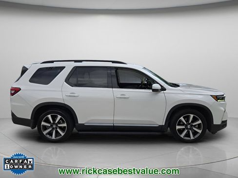 Used 2024 Honda Pilot Touring image 4