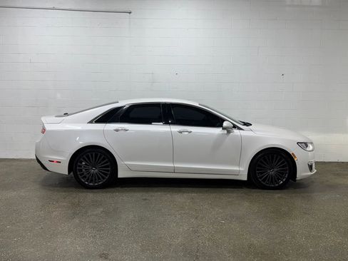 Used 2017 Lincoln MKZ Reserve AWD/4WD image 2