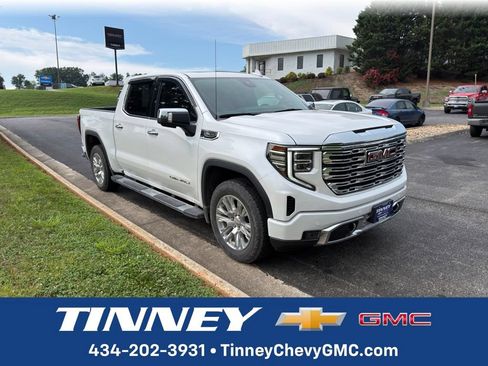 Used 2024 GMC Sierra 1500 Denali w/ Technology Package AWD/4WD image 1