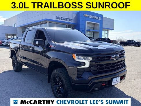 Used 2022 Chevrolet Silverado 1500 LT Trail Boss w/ LT Trail Boss Premium Package image 1