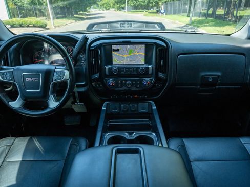 Used 2014 GMC Sierra 1500 SLT w/ SLT Preferred Package AWD/4WD image 16