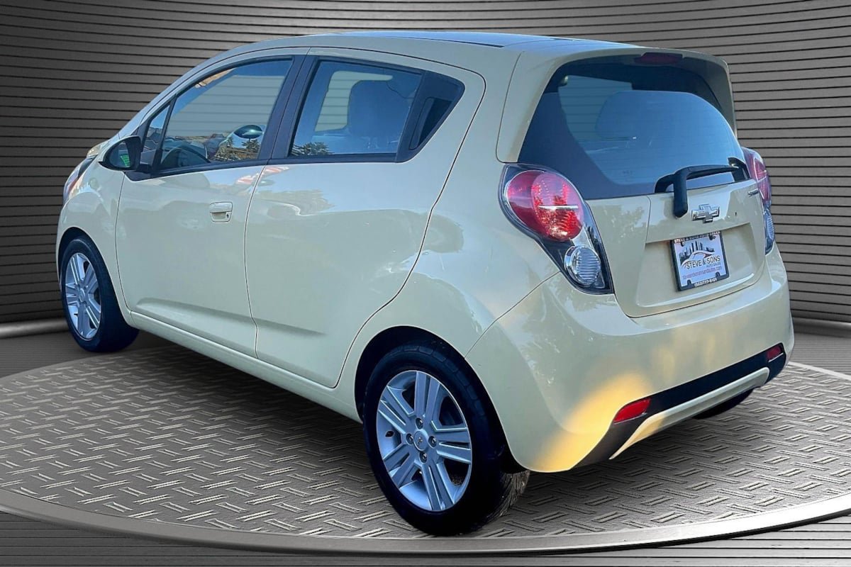 Used 2014 Chevrolet Spark LT FWD image 4