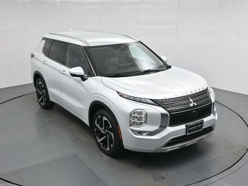 Used 2024 Mitsubishi Outlander SEL FWD image 36