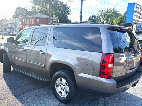 Used 2014 Chevrolet Suburban LT AWD/4WD image 4