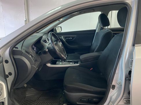 Used 2015 Nissan Altima 2.5 SV FWD image 18