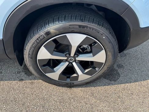 Certified 2026 Volvo XC40 B5 Plus w/ Climate Package AWD/4WD image 32