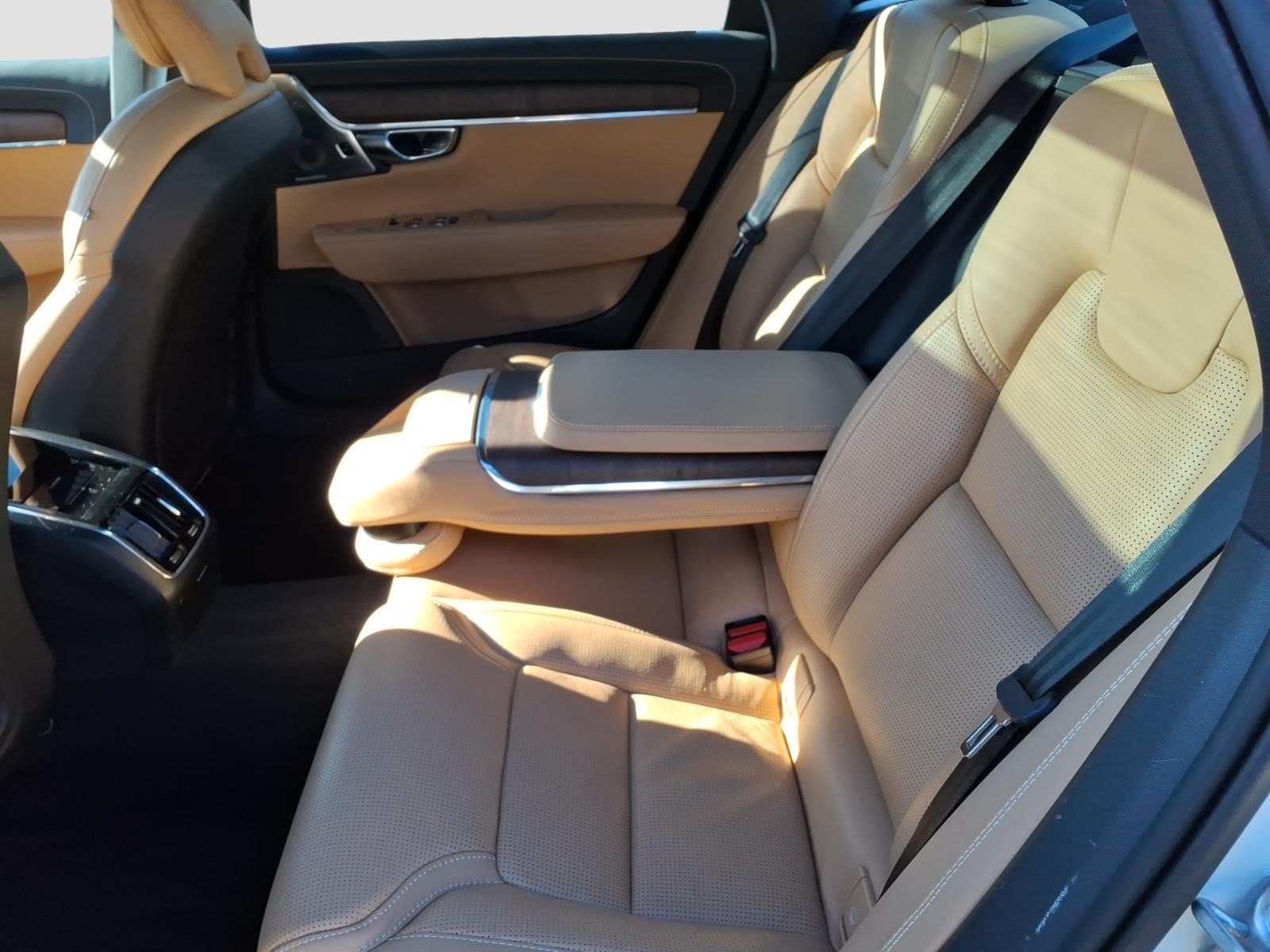 Used 2021 Volvo S90 T6 Inscription w/ Advanced Package AWD/4WD image 14