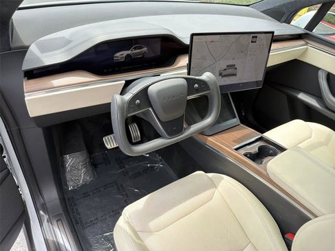 Used 2022 Tesla Model X AWD/4WD image 2