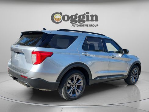 Certified 2023 Ford Explorer XLT w/ Equipment Group 202A image 6