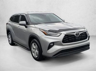 Certified 2024 Toyota Highlander LE video 3