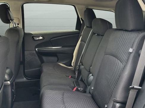 Used 2018 Dodge Journey SE FWD image 22