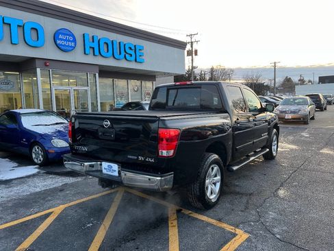 Used 2014 Nissan Titan SV w/ SV Value Truck Package image 10