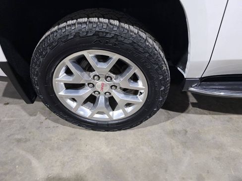 Used 2019 GMC Yukon XL SLT w/ Open Road Package AWD/4WD image 20