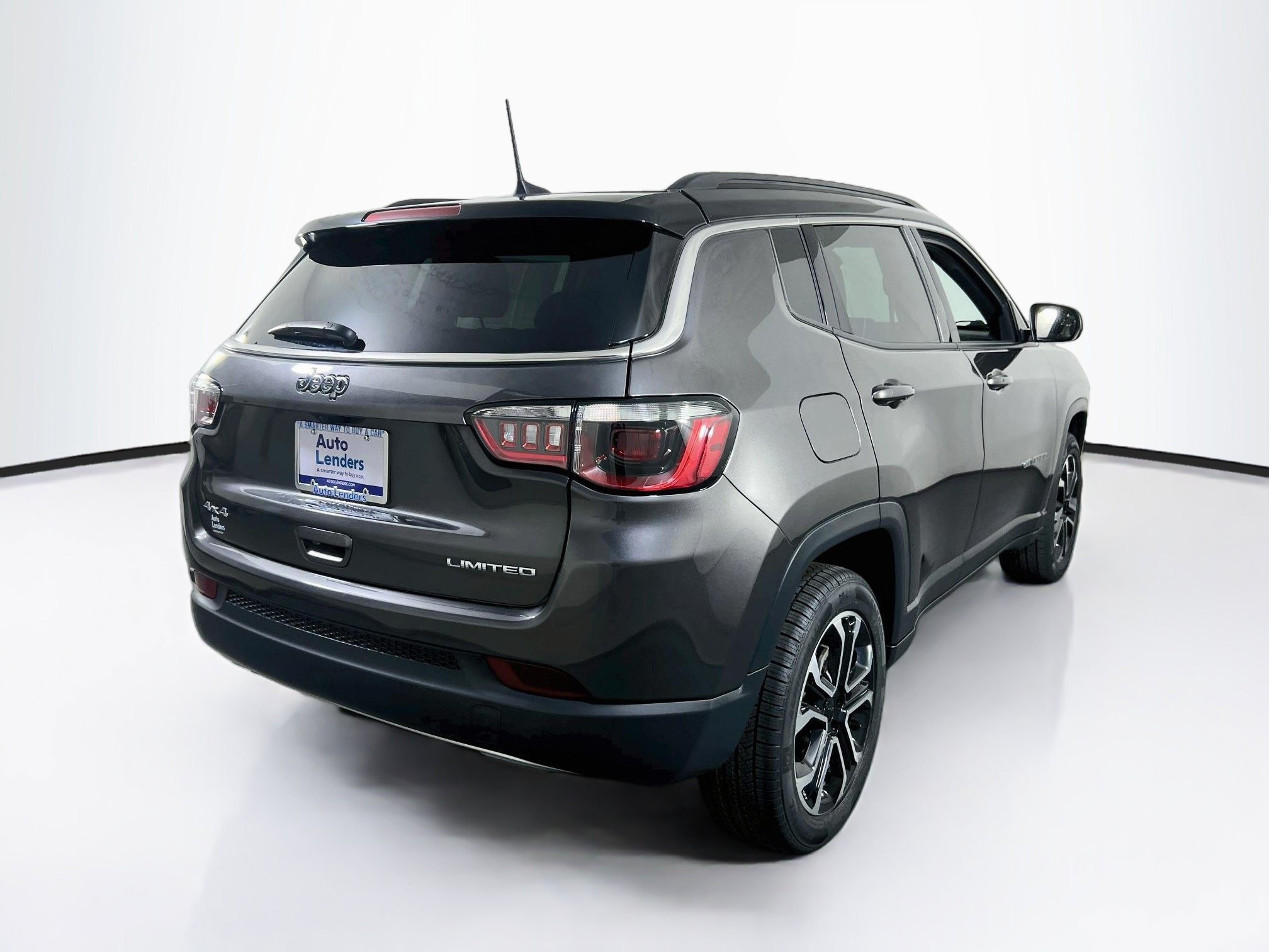 Used 2023 Jeep Compass Limited AWD/4WD image 5