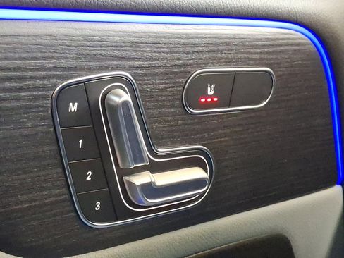 New 2026 Mercedes-Benz GLB 250 4MATIC image 22