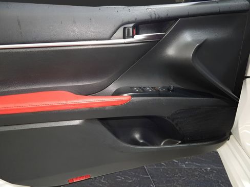 Used 2020 Toyota Camry SE w/ Convenience Package image 10