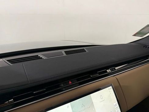 New 2026 Land Rover Range Rover SE AWD/4WD image 31