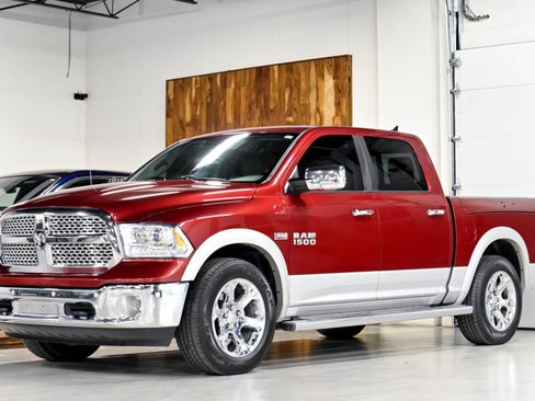 Used 2014 RAM 1500 Laramie w/ Convenience Group RWD image 2