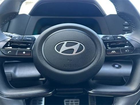 Certified 2025 Hyundai Elantra Sport image 23