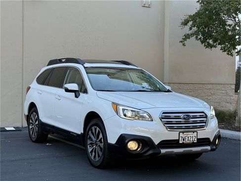 Used 2017 Subaru Outback 2.5i Limited AWD/4WD image 3
