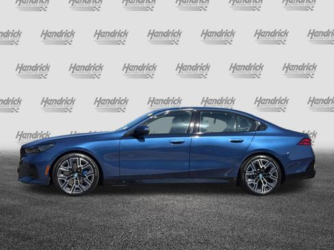Used 2025 BMW i5 xDrive40 w/ Executive Package image 8