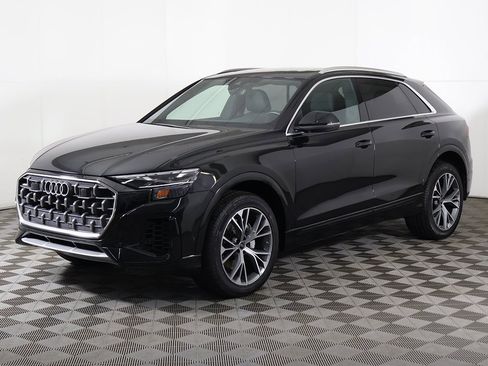 Used 2024 Audi Q8 Premium Plus image 10