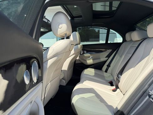 Used 2019 Mercedes-Benz E 300 4MATIC image 17