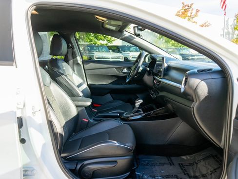 Used 2022 Kia Forte GT-Line image 10