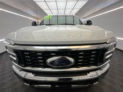 Used 2025 Ford F350 Lariat w/ Lariat Ultimate Package AWD/4WD image 2