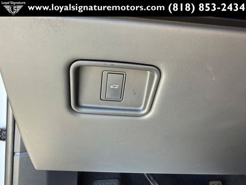 Used 2023 Land Rover Range Rover Sport SE Dynamic AWD/4WD image 35
