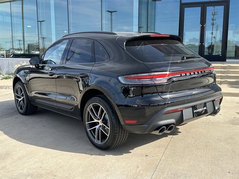New 2026 Porsche Macan image 3