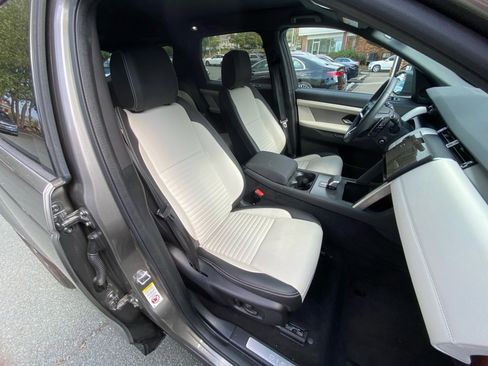 Used 2024 Land Rover Discovery Sport Dynamic SE image 28