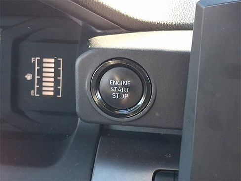 Certified 2025 Toyota Tacoma SR5 image 22